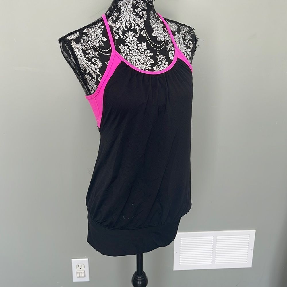 Lululemon size 4 No Limit Tank